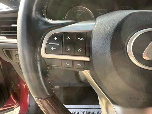 Used 2017 Lexus ES 300h image 28