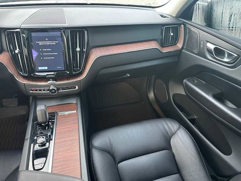 Certified 2023 Volvo XC60 B5 Plus w/ Climate Package image 17