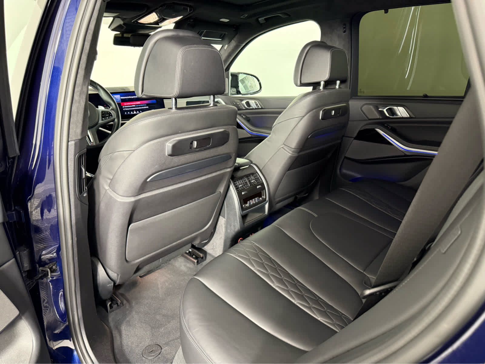 Used 2024 BMW X5 M60i AWD/4WD image 13