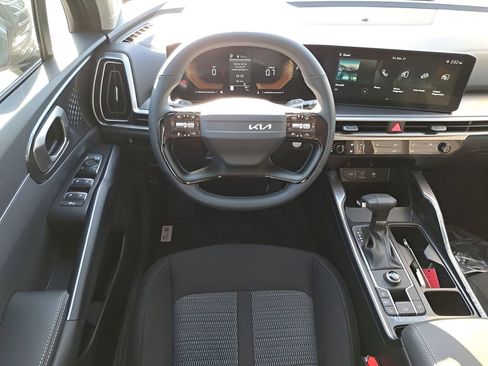 New 2026 Kia Sorento LX FWD image 16