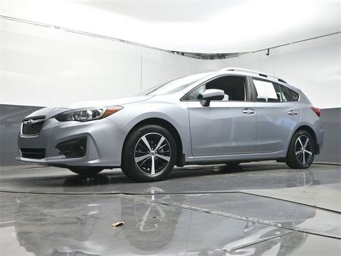 Used 2019 Subaru Impreza 2.0i Premium image 33