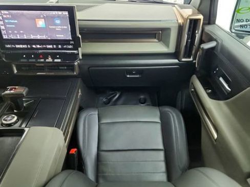 Used 2025 GMC Hummer EV 3X w/ LPO, Illumination Package AWD/4WD image 39