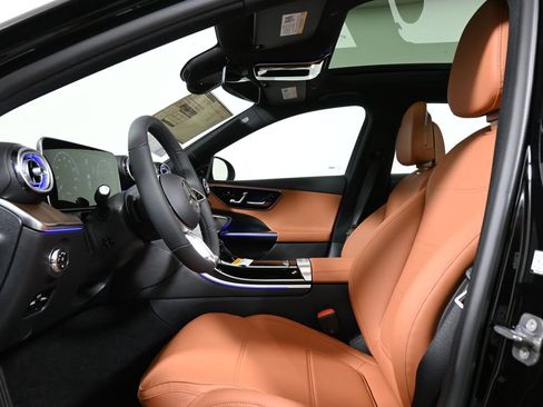 New 2025 Mercedes-Benz C 300 4MATIC Sedan image 3