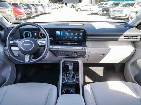 Certified 2025 Hyundai Kona SEL image 12