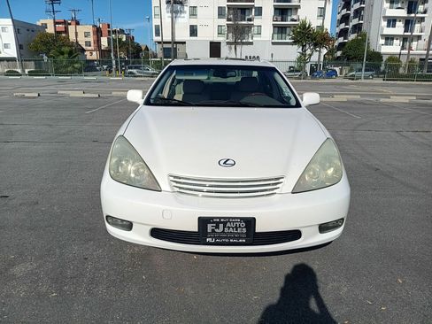 Used 2004 Lexus ES 330 image 2