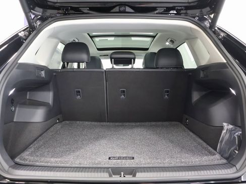 New 2025 Volkswagen Tiguan SE image 27