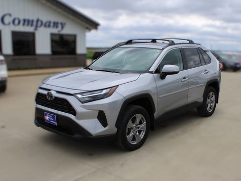 Used 2024 Toyota RAV4 XLE w/ Convenience Package AWD/4WD image 1