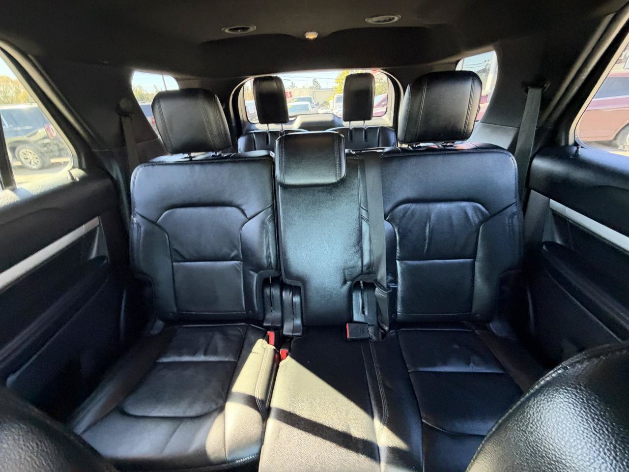 Used 2016 Ford Explorer XLT w/ Equipment Group 202A FWD image 15