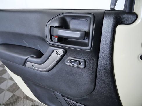 Used 2018 Jeep Wrangler Unlimited Sport S AWD/4WD image 25