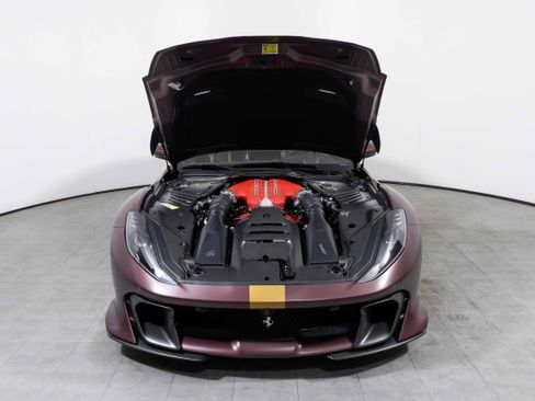 Certified 2023 Ferrari 812 Competizione image 3