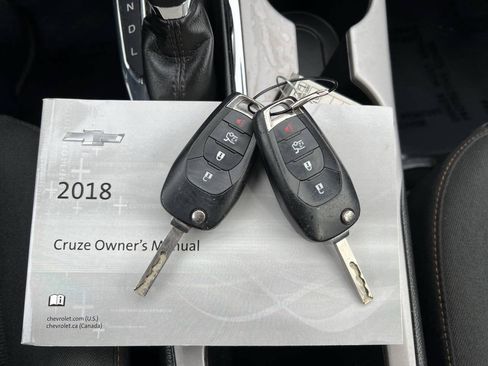 Used 2018 Chevrolet Cruze LS FWD image 18