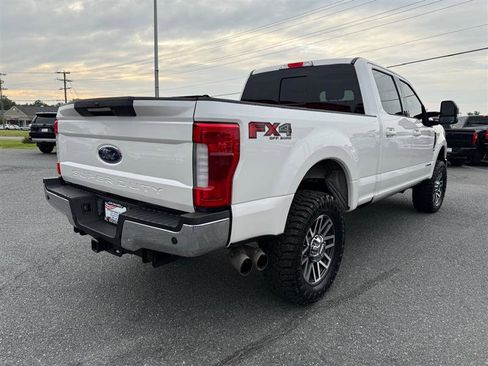 Used 2019 Ford F250 Lariat w/ Lariat Ultimate Package image 3