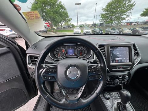 Used 2021 Jeep Cherokee Trailhawk w/ Trailer Tow Group AWD/4WD image 41