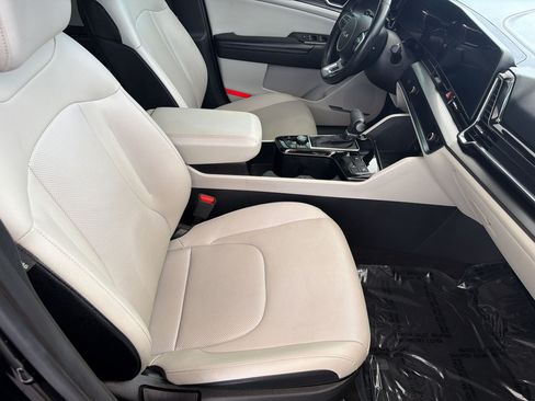 Used 2023 Kia Sportage EX FWD image 23