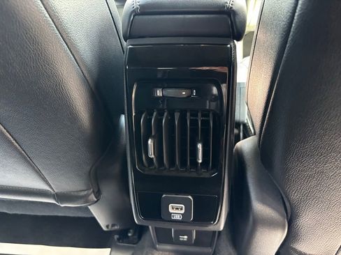 Used 2024 Jeep Compass Limited image 24