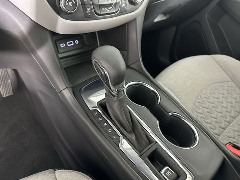 Used 2023 Chevrolet Equinox LS w/ LS Convenience Package image 18