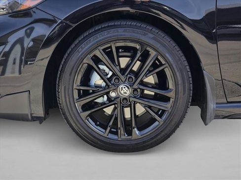 Used 2026 Toyota Camry SE w/ Convenience Package image 9