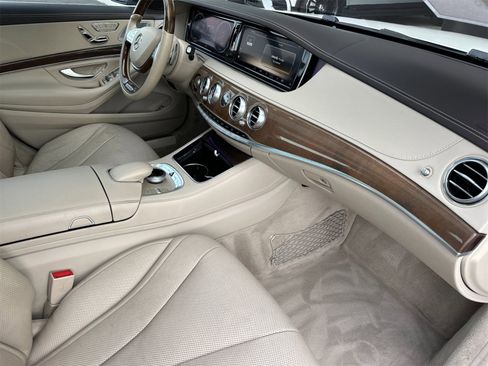 Used 2014 Mercedes-Benz S 550 Sedan image 16