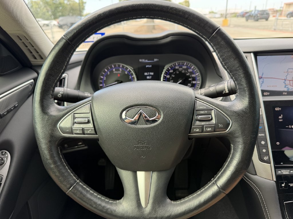 Used 2016 INFINITI Q50 3.0t Premium w/ 3.0T Premium Plus Package RWD image 15