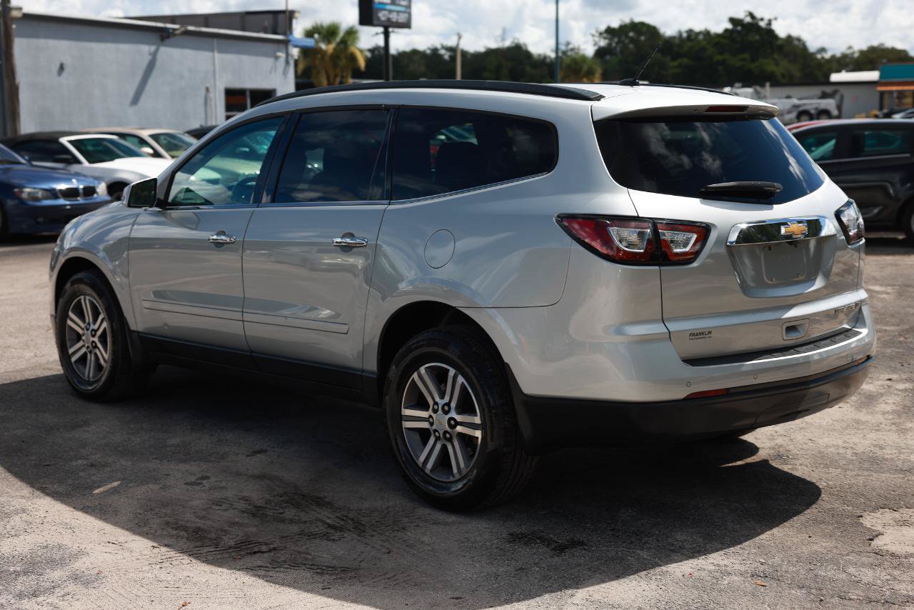 Used 2015 Chevrolet Traverse LT FWD image 5