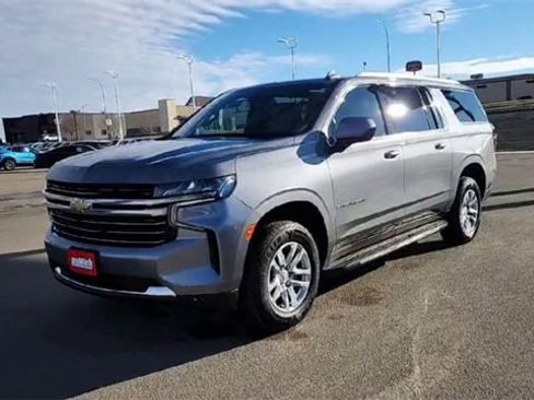 Certified 2021 Chevrolet Suburban LT w/ Rear Media and Nav Package image 4