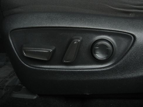 Used 2022 Toyota RAV4 XLE image 13