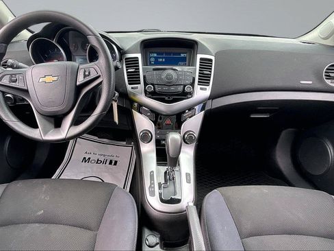 Used 2016 Chevrolet Cruze LT FWD image 18