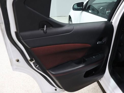 Used 2011 Dodge Avenger Heat image 20