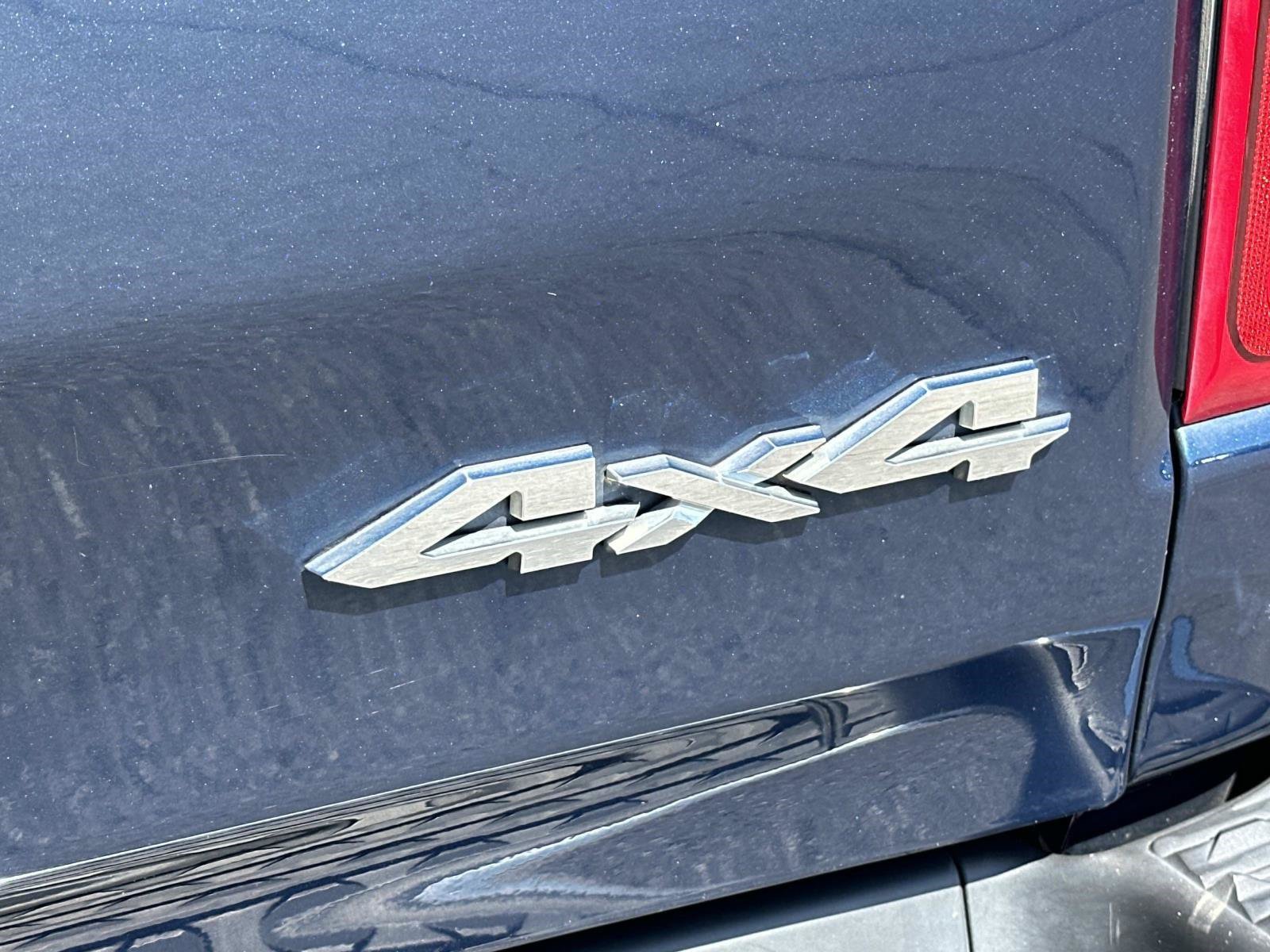 Used 2020 RAM 1500 Laramie AWD/4WD image 8