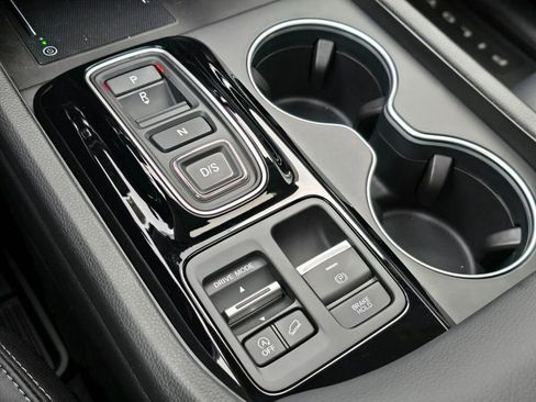 New 2025 Honda Pilot Touring image 26