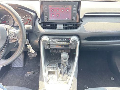 Used 2019 Toyota RAV4 LE image 22