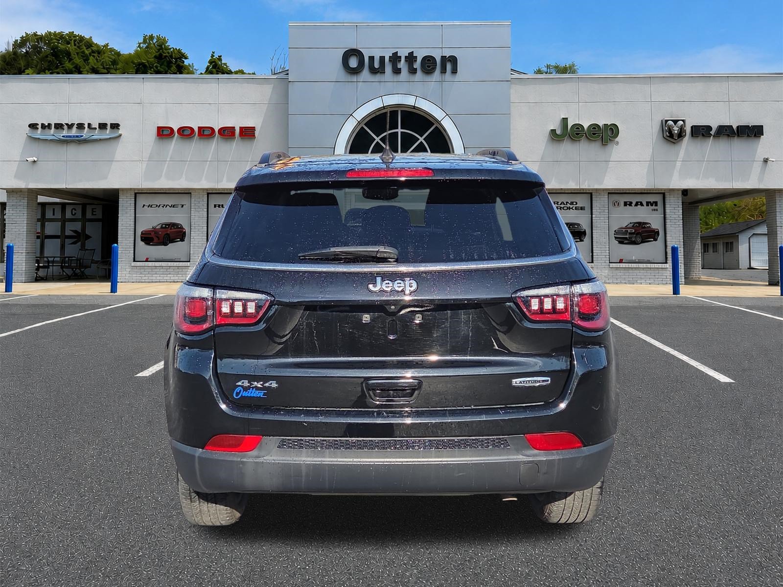 Certified 2022 Jeep Compass Latitude AWD/4WD image 5