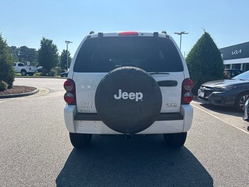 Used 2007 Jeep Liberty Limited AWD/4WD image 4