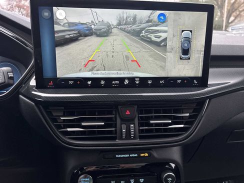 Used 2025 Ford Escape ST-Line Elite w/ Premium Technology Package image 26