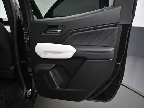 Used 2024 GMC Canyon AT4X image 16