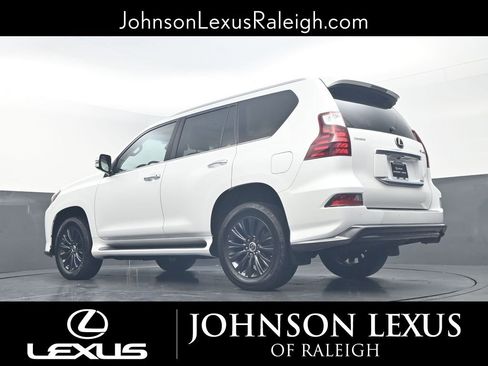 Used 2022 Lexus GX 460 Premium w/ Accessory Package AWD/4WD image 18