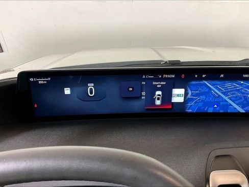 Used 2025 Ford Expedition Active image 16