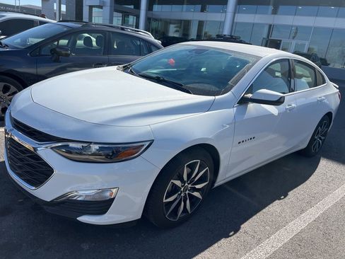 Used 2023 Chevrolet Malibu RS image 2