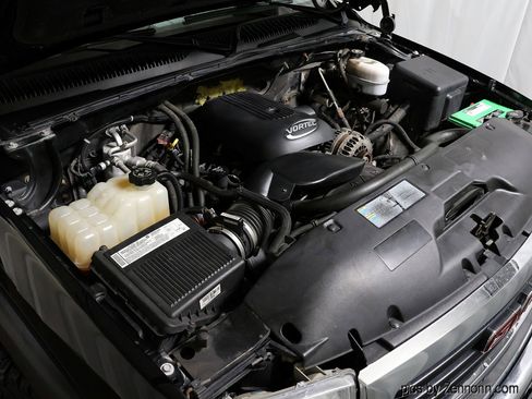 Used 2006 GMC Sierra 2500 SLE w/ Snow Plow Prep Package image 28