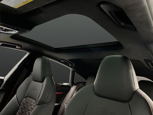 Used 2023 Audi RS 7 Sportback w/ Carbon Optic Package image 7