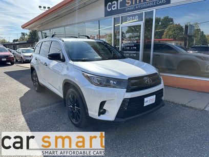 Used 2019 Toyota Highlander SE