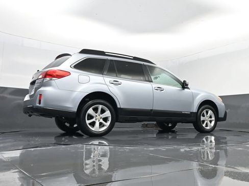Used 2014 Subaru Outback 2.5i Premium AWD/4WD image 23