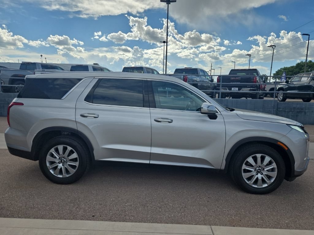 Used 2025 Hyundai Palisade SEL FWD image 4