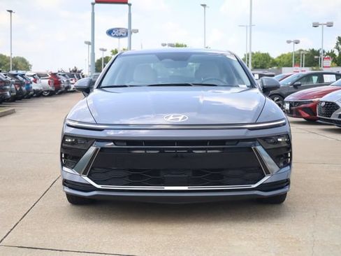 Used 2025 Hyundai Sonata SEL FWD image 4