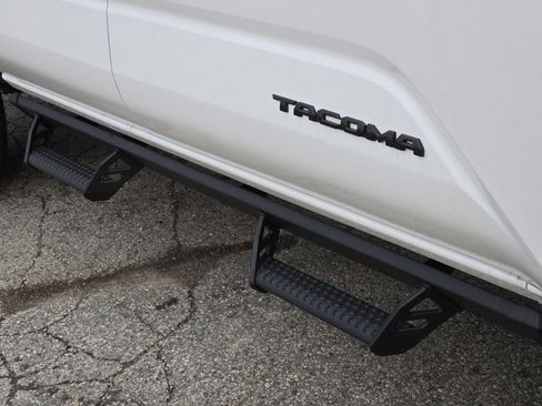 New 2025 Toyota Tacoma TRD Off-Road image 22