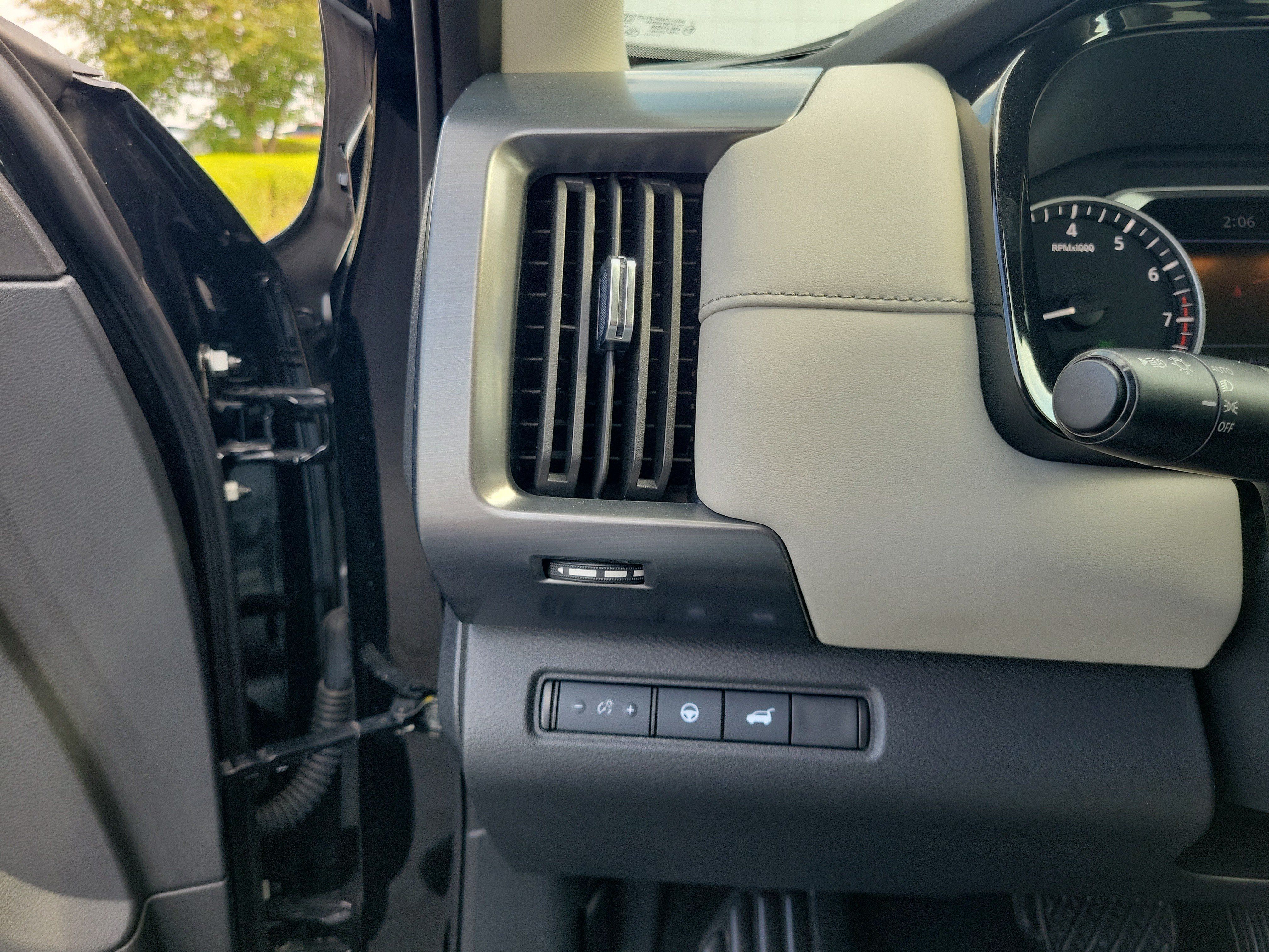 Certified 2024 Nissan Pathfinder SL AWD/4WD image 20