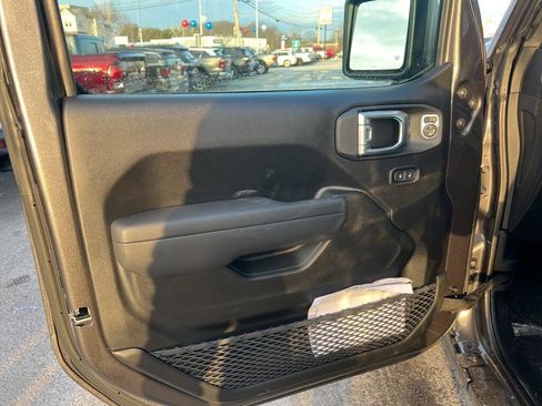 New 2026 Jeep Gladiator Sport image 19