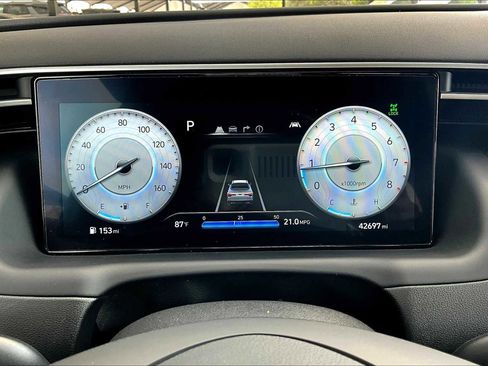 Used 2023 Hyundai Santa Cruz SEL Premium w/ Launch Package image 25