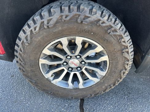 Used 2023 GMC Sierra 1500 AT4 w/ Technology Package image 39