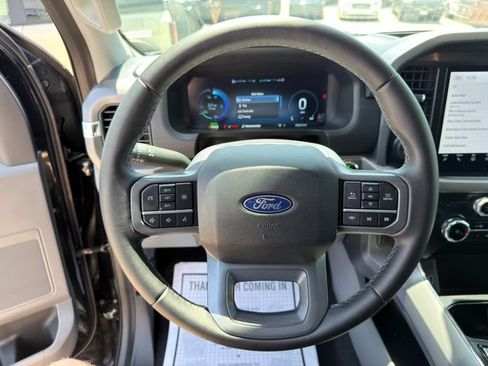 Used 2025 Ford F150 Lightning XLT AWD/4WD image 41